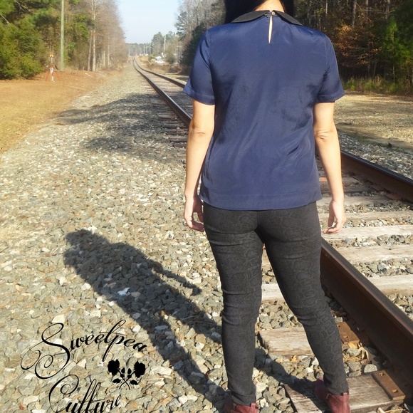 ❌🛑SOLD🛑❌BLOUSE SHIRT BLACK/NAVY PETER PAN COLLAR - Picture 5 of 7